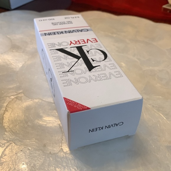 NIB CALVIN KLEIN Everyone - shower gel 100ml - Picture 3 of 4